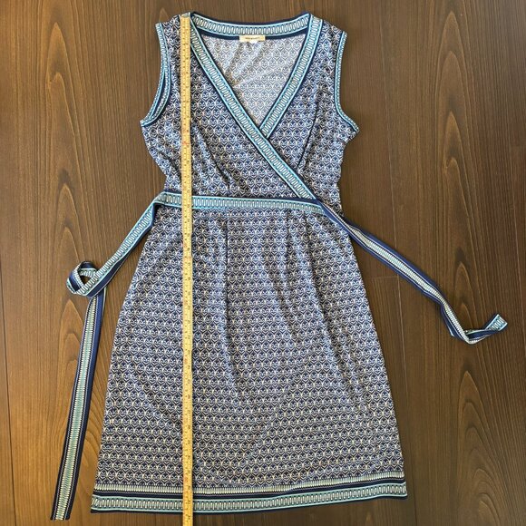 Max Studio Sleeveless Blue and White Print Stretch Wrap Dress, Size XS - Picture 12 of 13